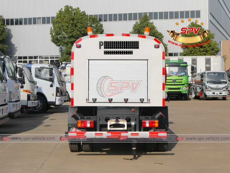 6,000 Litres Refueler Truck Sinotruk - B 6,000 Litres Refueler Truck Sinotruk - B